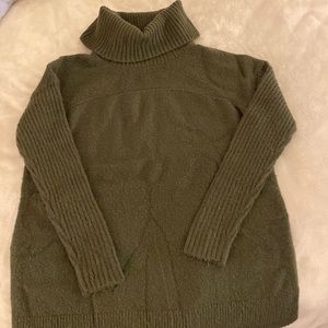 Long cowel neck army green sweater